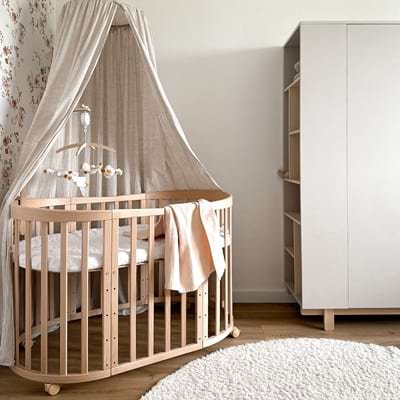 Gyerek hálószoba, szülői kényelem és az ágy kérdése: kanapé vagy kiságy